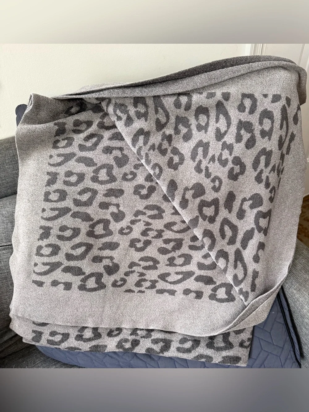Barefoot Dreams Cozychic Ultra Lite Pashmina Blanket Leopard Cheetah Animal Grey